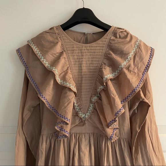 Something Navy Jolie embroidered Ruffle dress tan VGUC - Picture 11 of 16